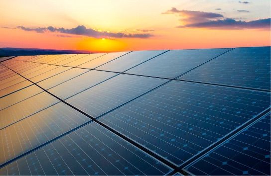 Infografis Panel Surya: Perjalanan Sinar Matahari Jadi Listrik