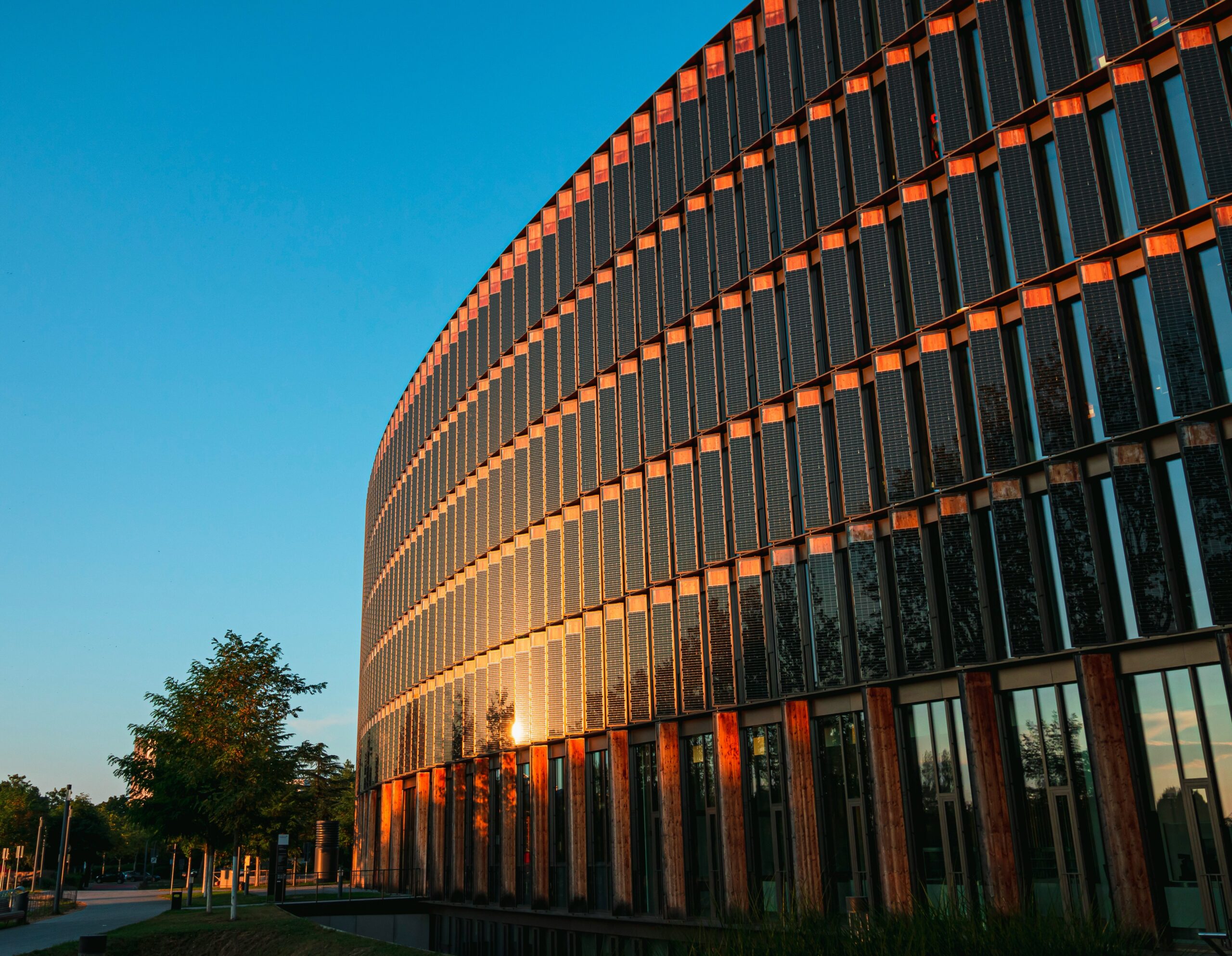 Panel Surya Modern: Efisien, Estetik, dan Ramah Lingkungan